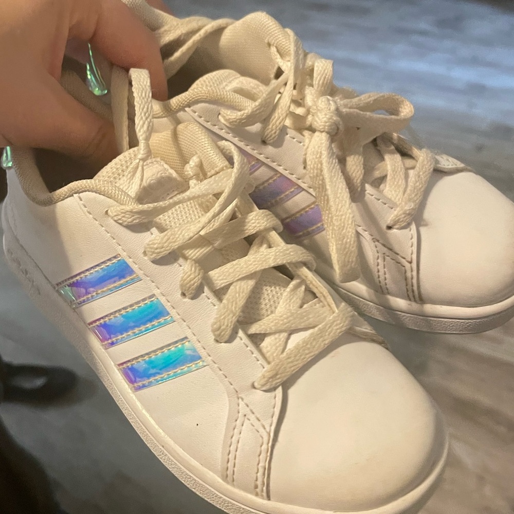 Girls adidas grand court shoes